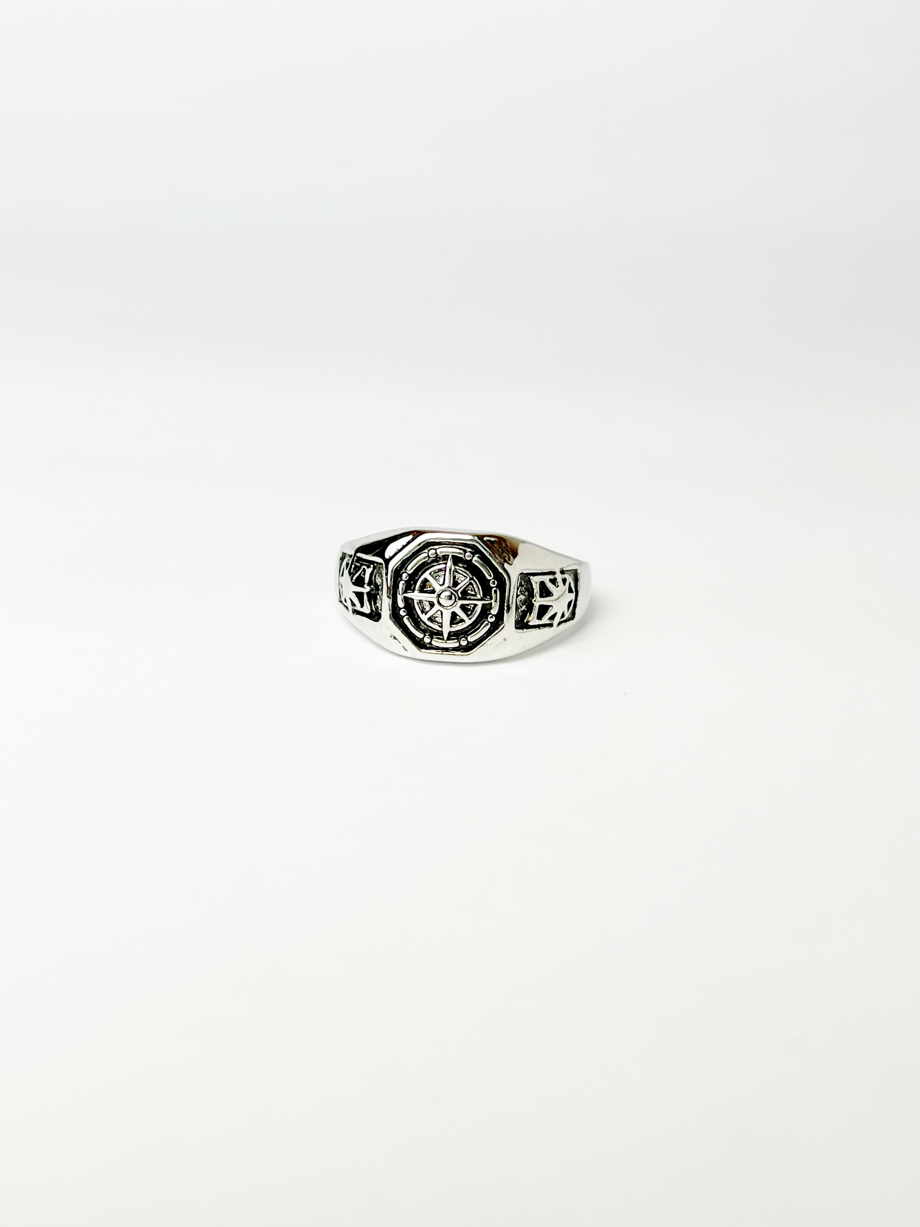 IRON SEEKER RING