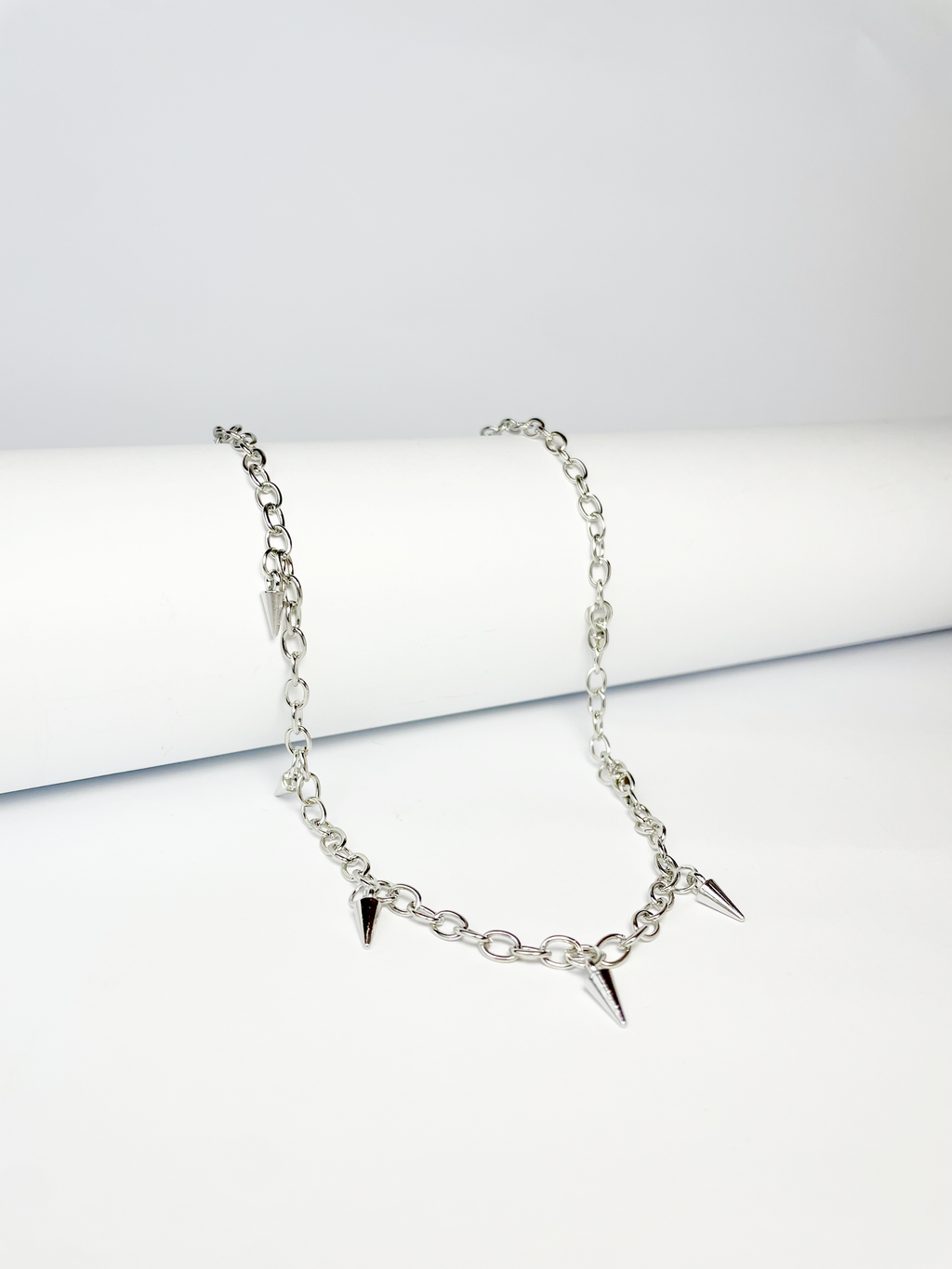 IRON HOWL SPIKED CHAIN