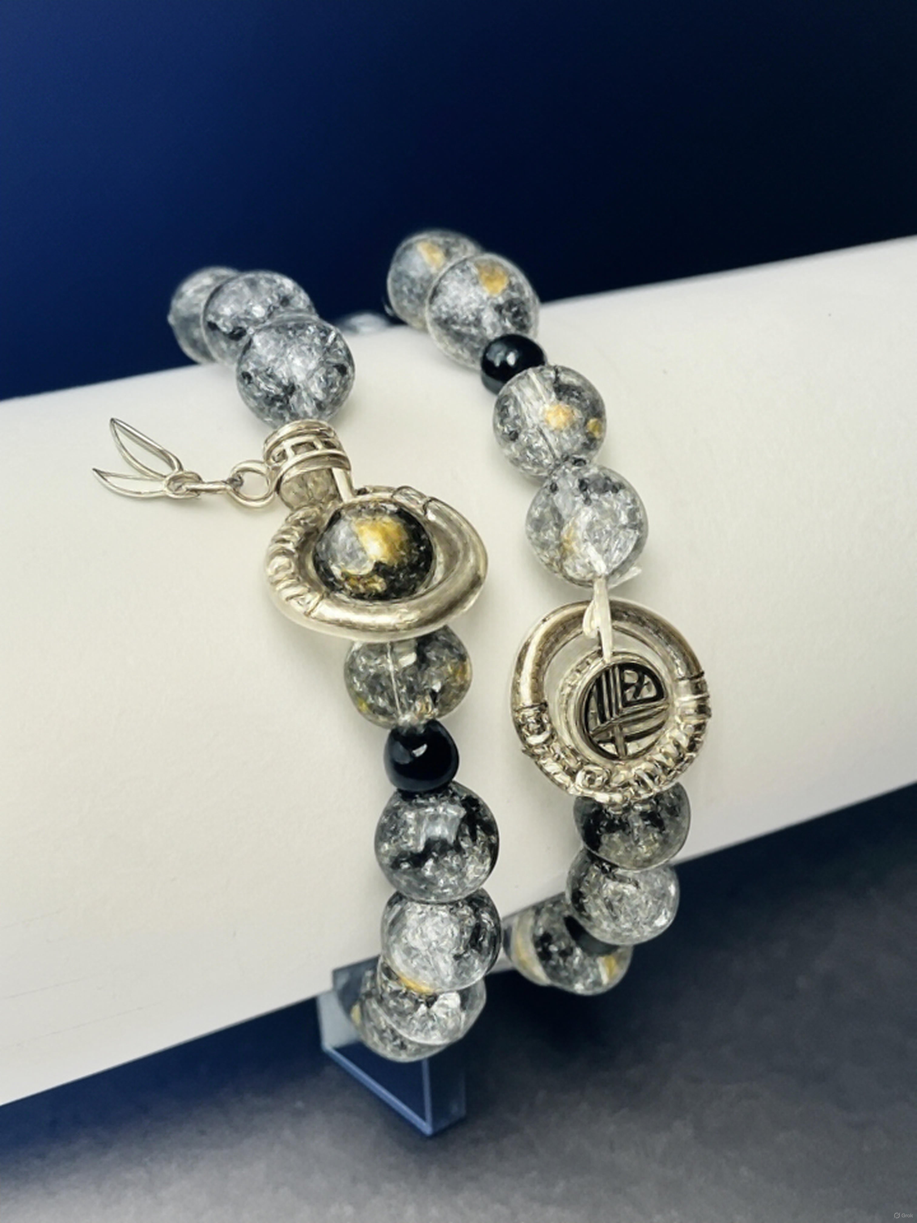 GALAXY LOOP ICED BRACELET